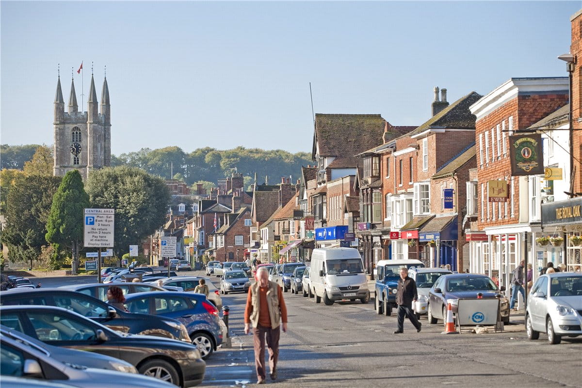 1 bedroom flat, High Street, Marlborough SN8 - Available