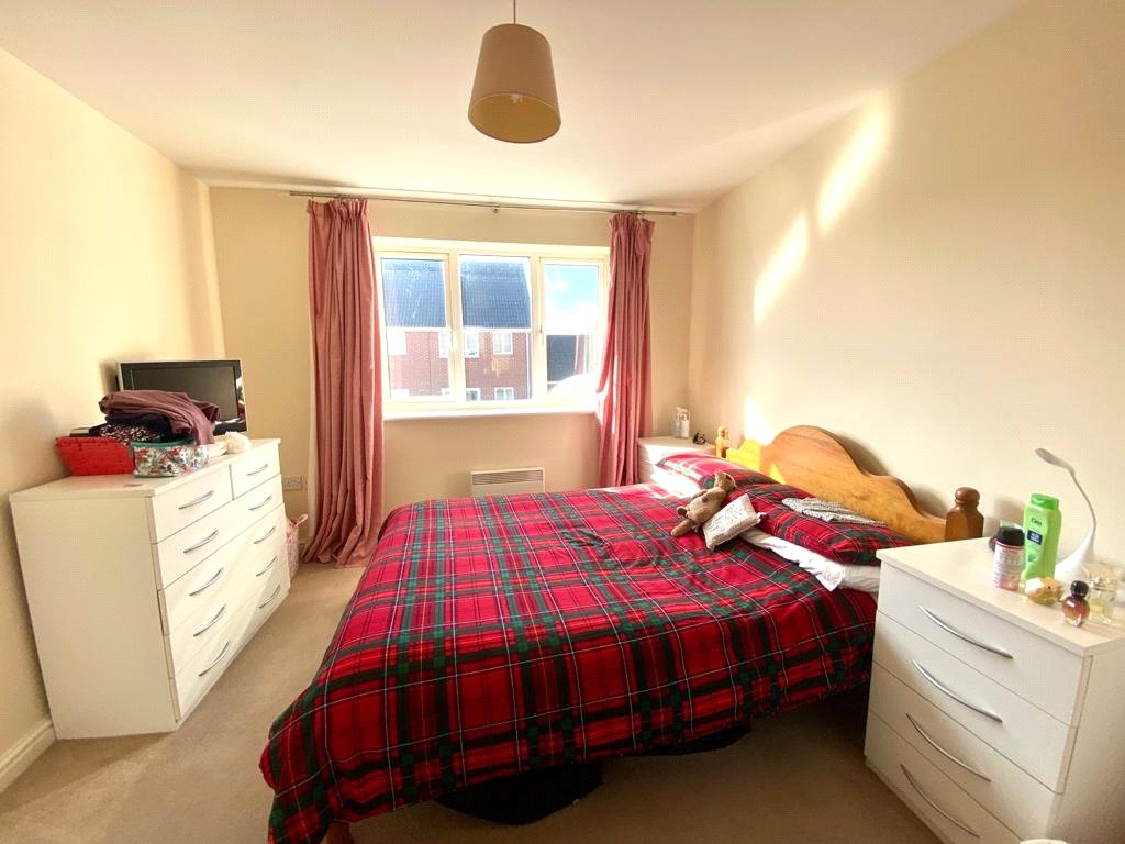 3 bedroom house, Smiths Close, Pewsey SN9 - Available