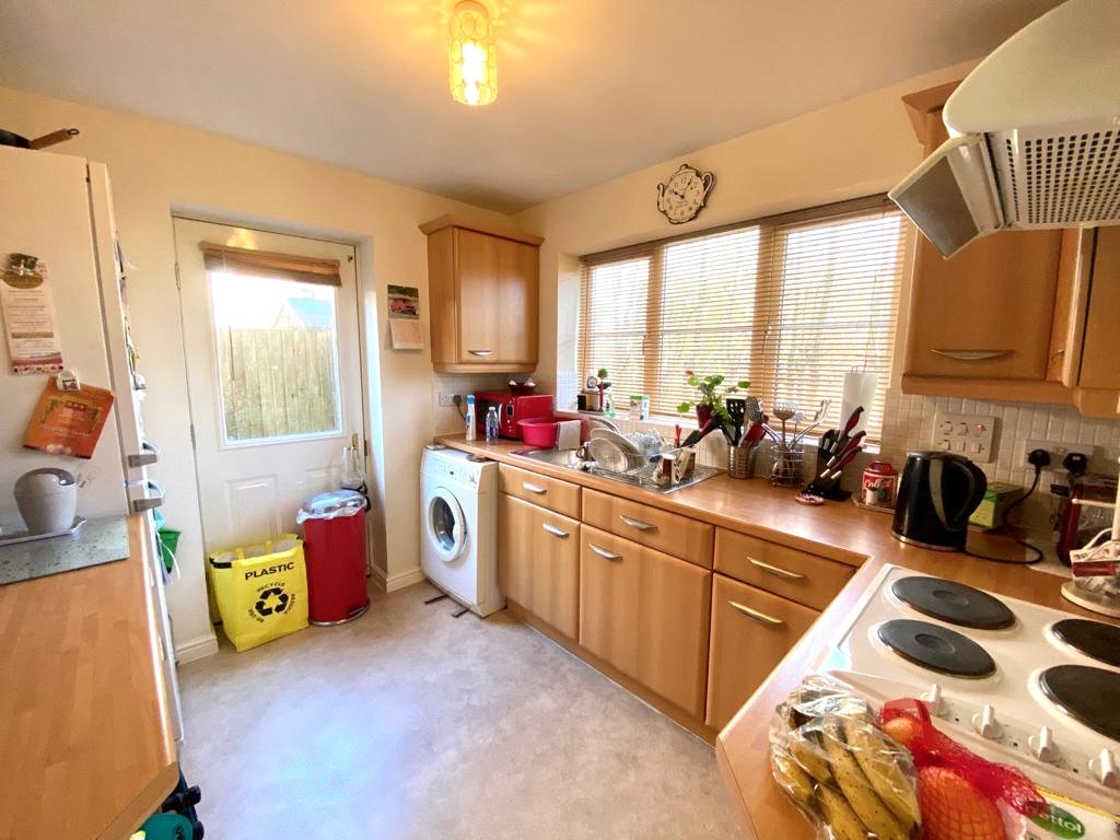 3 bedroom house, Smiths Close, Pewsey SN9 - Available