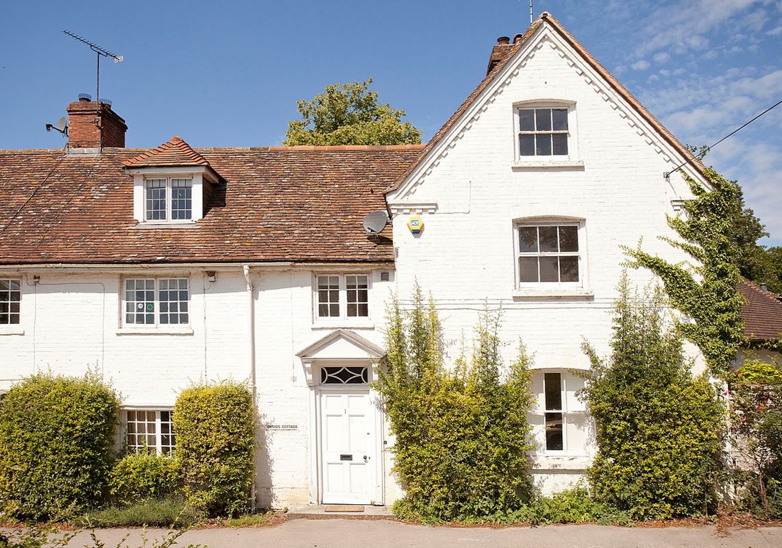 4 bedroom house, Druids Cottage, Druids Lodge SP3 - Available