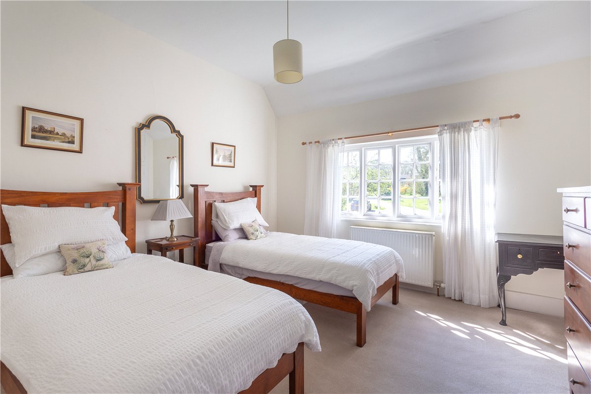 3 bedroom house, Standen Estate, Hungerford RG17 - Let Agreed