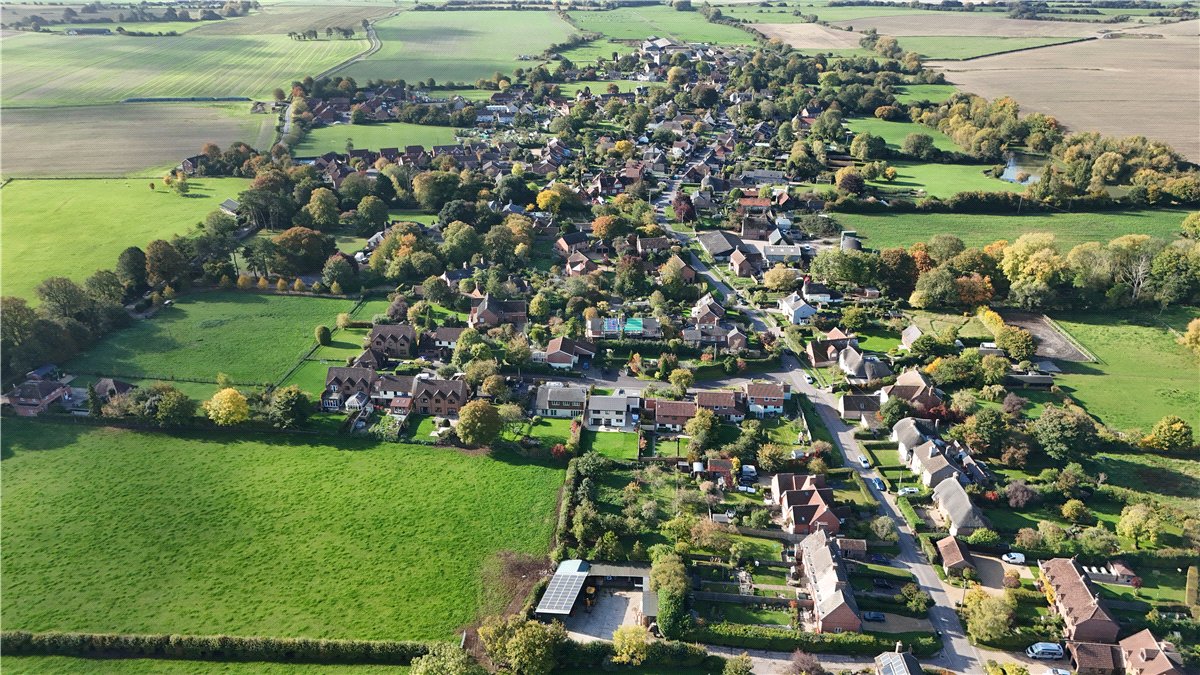 4 bedroom house, All Cannings, Devizes SN10 - Available