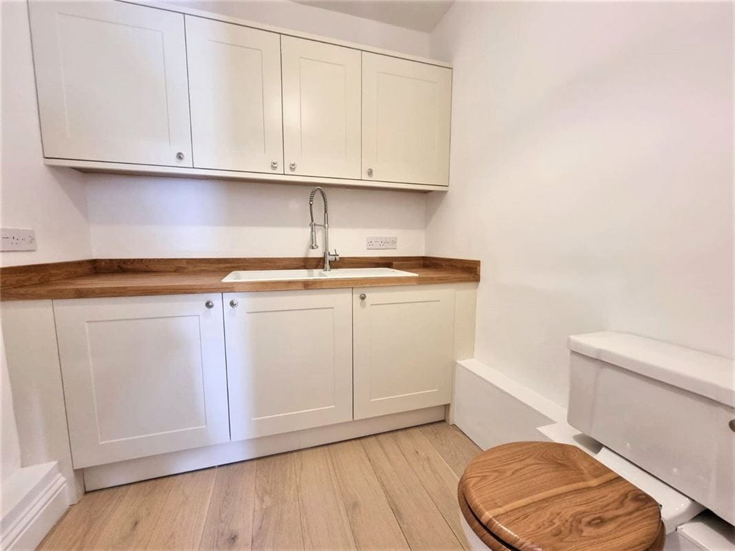 3 bedroom cottage, Harding Farm Cottages, Great Bedwyn SN8 - Let Agreed