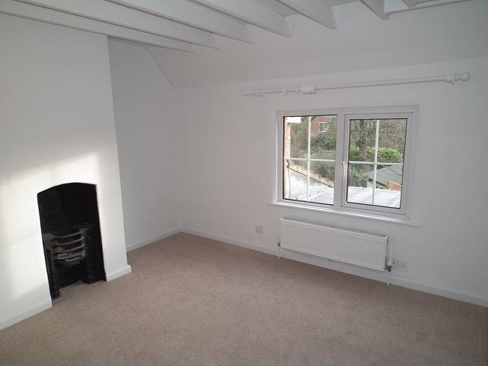 3 bedroom house, Manor Farm Cottages, Etchilhampton SN10