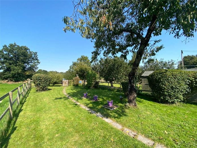 3 bedroom cottage, New Cottages, Redenham SP11 - Available