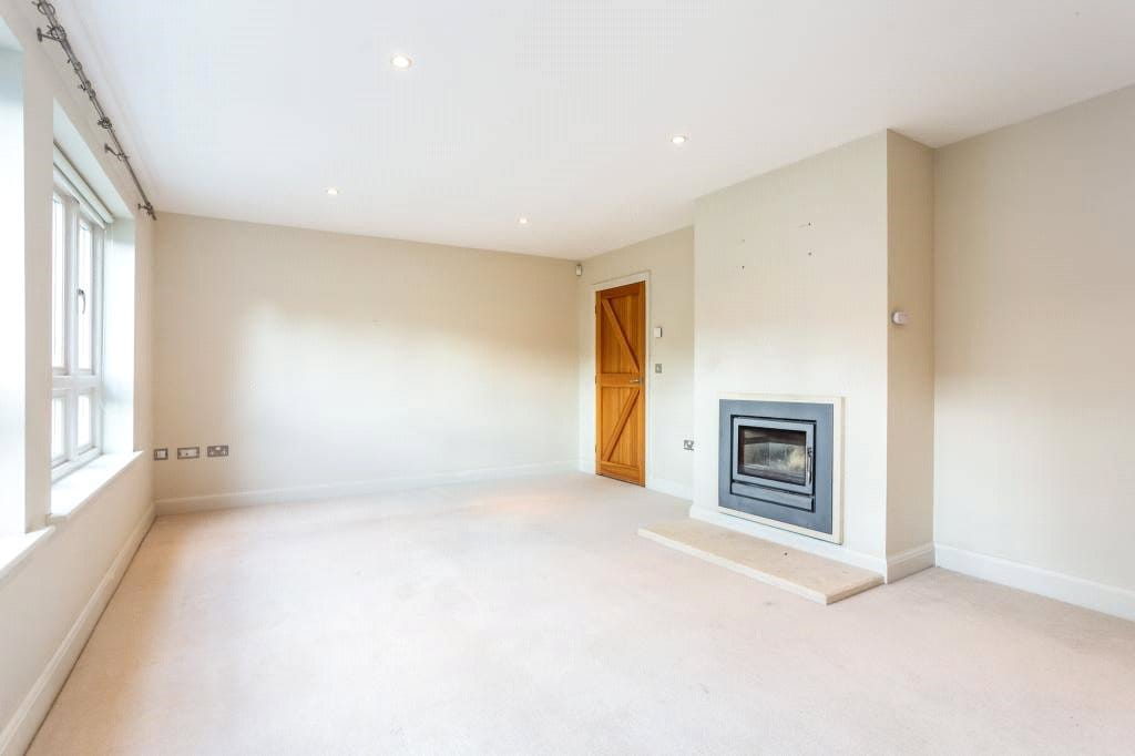 3 bedroom house, Pewsey Road, Rushall SN9