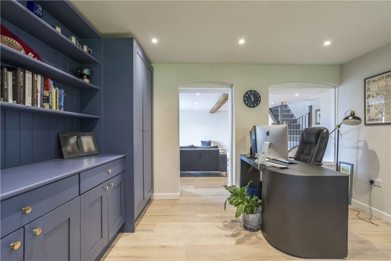 4 bedroom house, West Kennett, Marlborough SN8