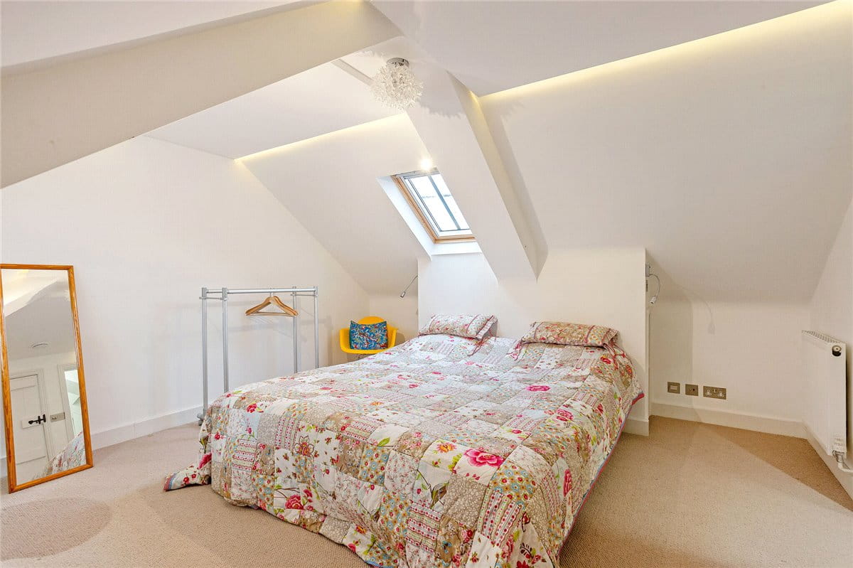 4 bedroom house, Oxford Street, Ramsbury SN8 - Available