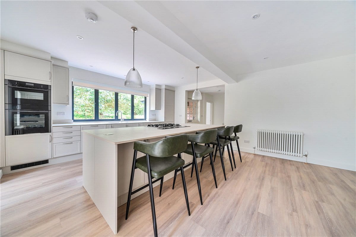 3 bedroom bungalow, Cardigan Road, Marlborough SN8 - Available