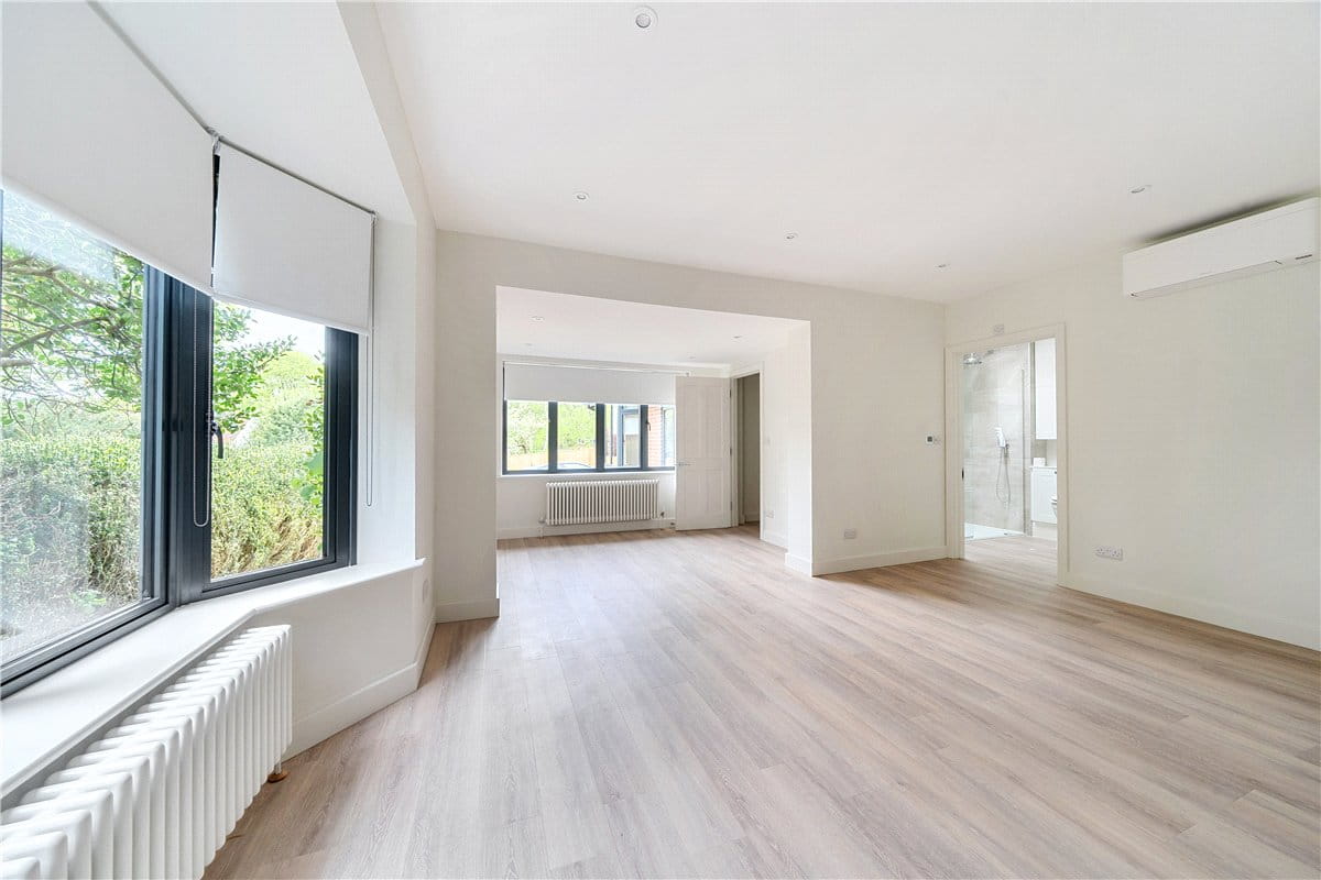 3 bedroom bungalow, Cardigan Road, Marlborough SN8 - Available