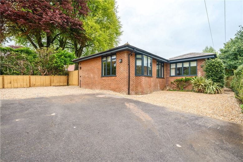 3 bedroom bungalow, Cardigan Road, Marlborough SN8 - Available