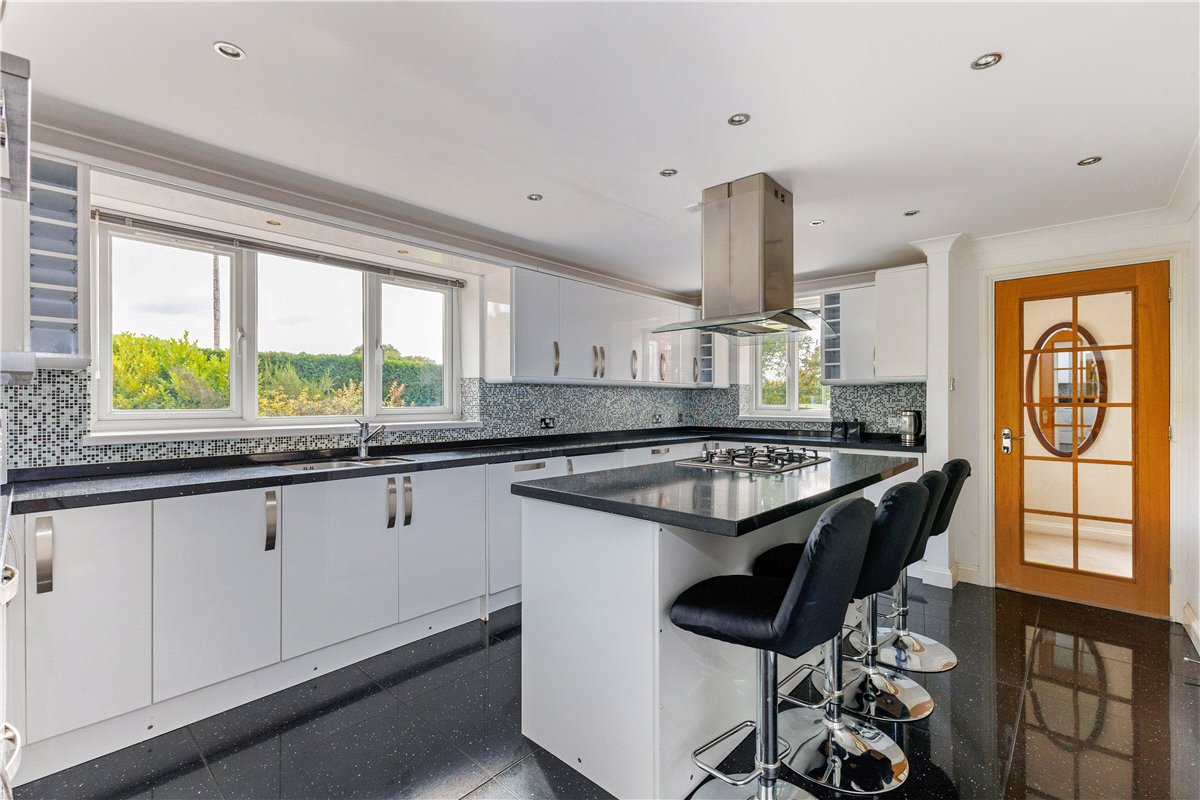 3 bedroom house, Eastsands, Burbage SN8 - Available