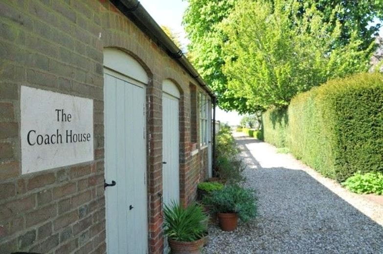 5 bedroom house, West Kennett, Marlborough SN8 - Available