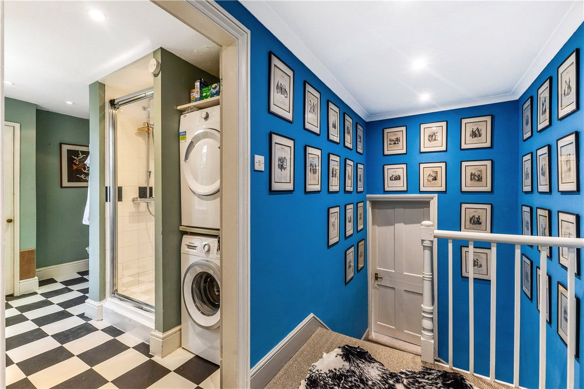 5 bedroom house, West Kennett, Marlborough SN8 - Available