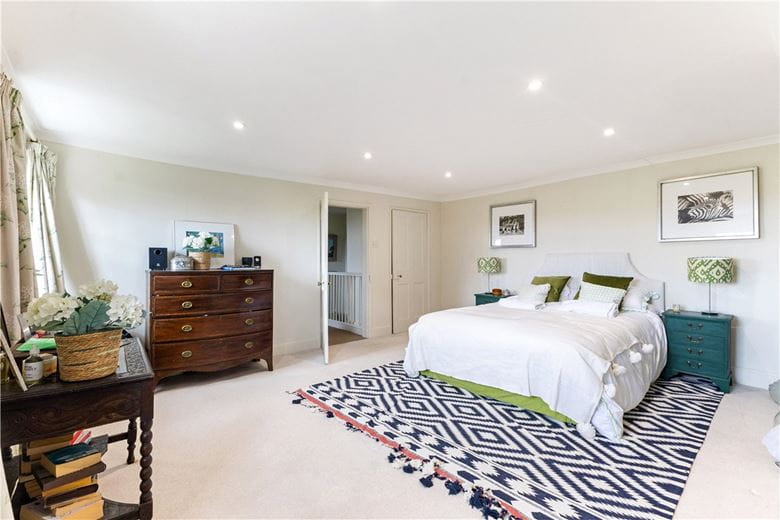 5 bedroom house, West Kennett, Marlborough SN8 - Available