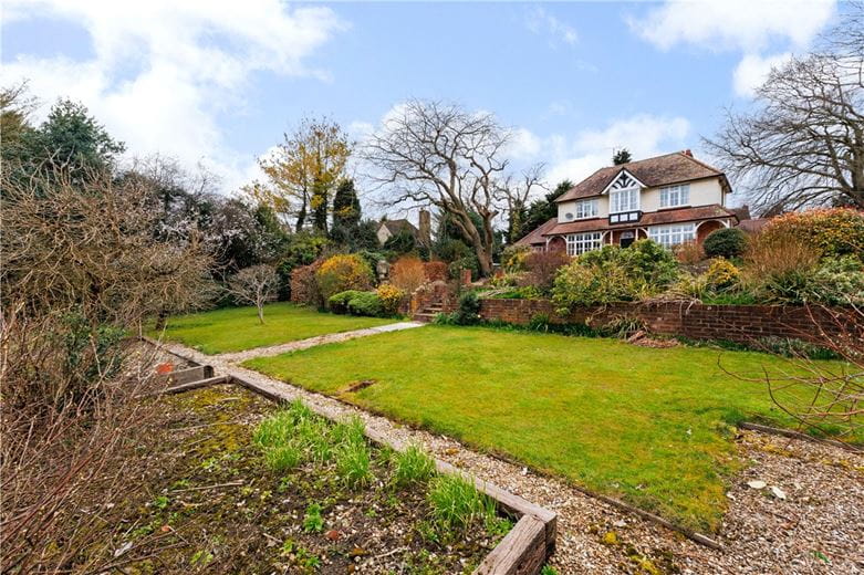 5 bedroom house, Bath Road, Marlborough SN8 - Available