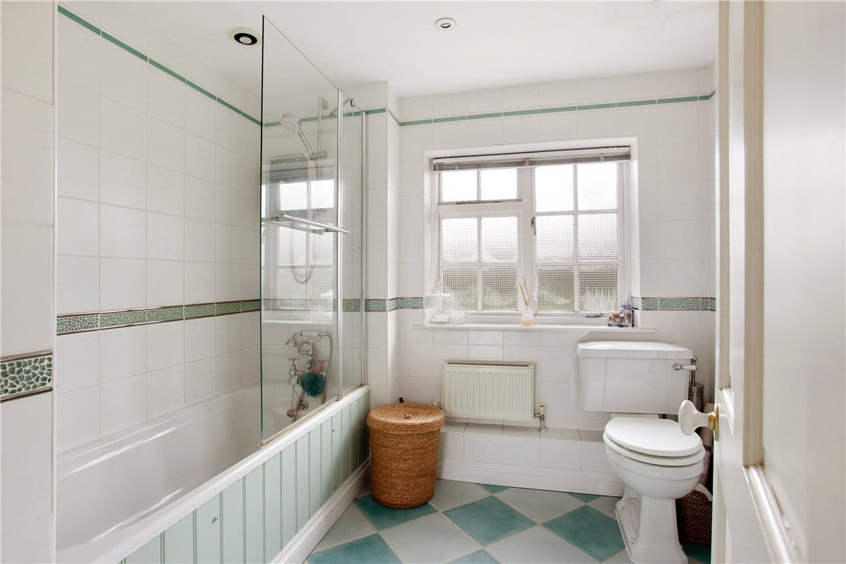 4 bedroom house, Lower Fyfield, Marlborough SN8 - Available