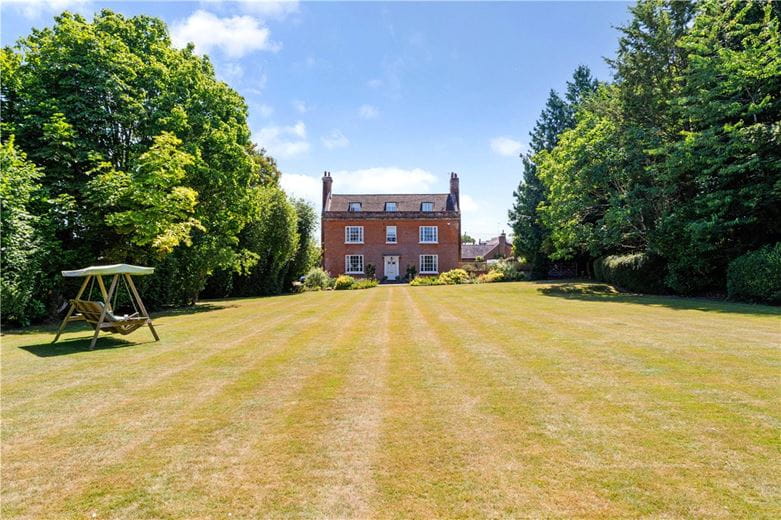 8 bedroom house, Hodson Road, Chiseldon SN4 - Available