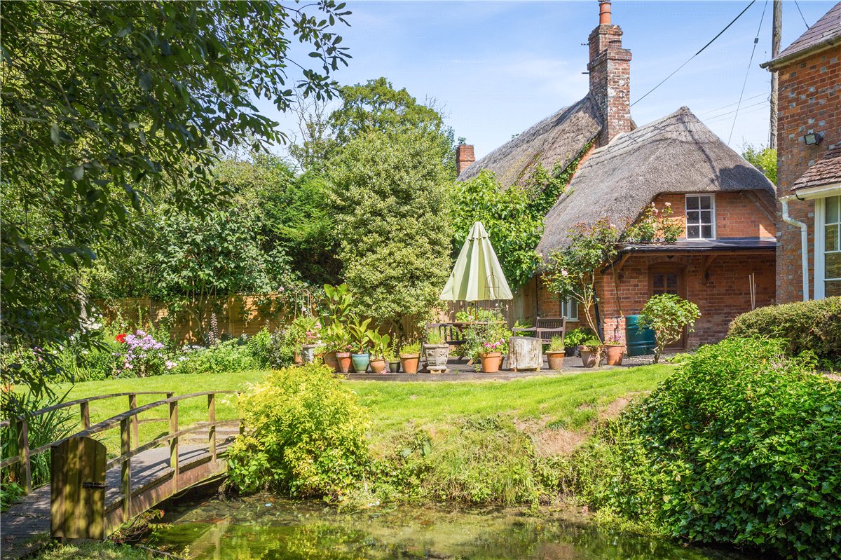 3 bedroom house, Wilton, Marlborough SN8 - Available