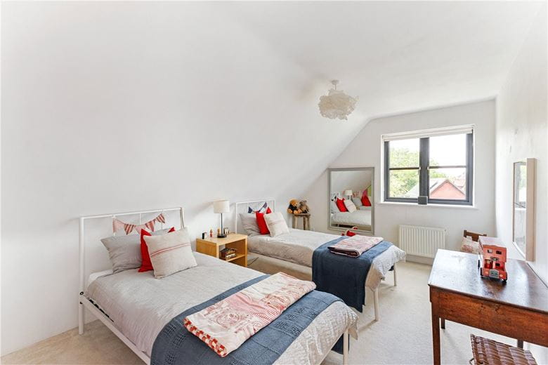 3 bedroom house, Lockeridge, Marlborough SN8 - Available