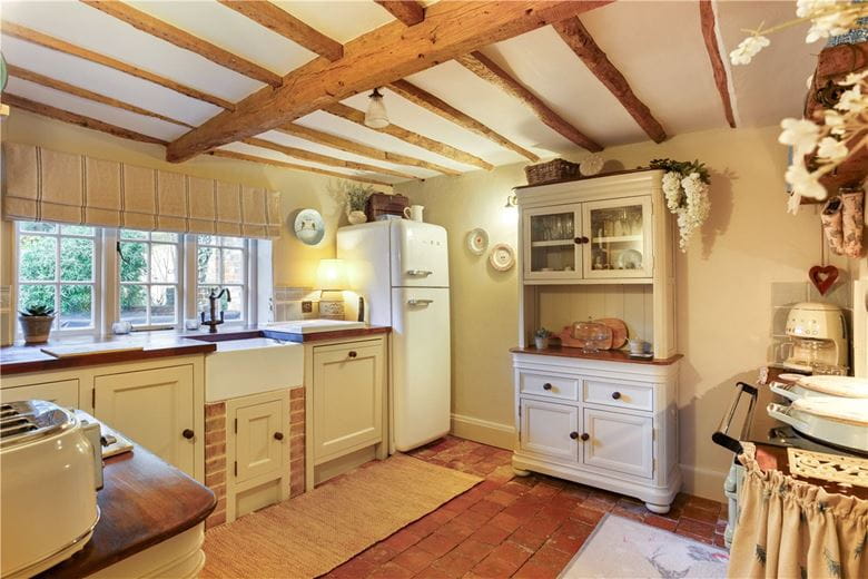 4 bedroom house, Silverless Street, Marlborough SN8 - Available