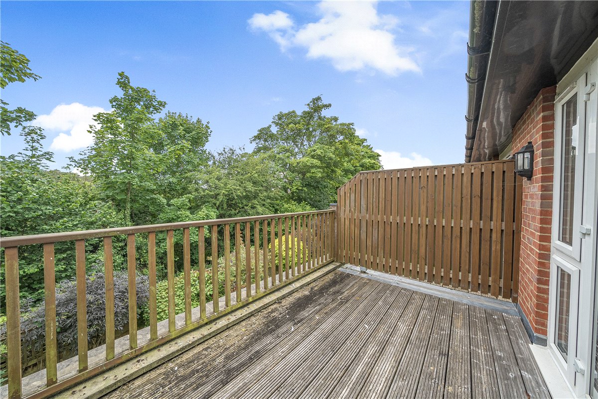 3 bedroom house, Priory Court, Marlborough SN8 - Sold STC