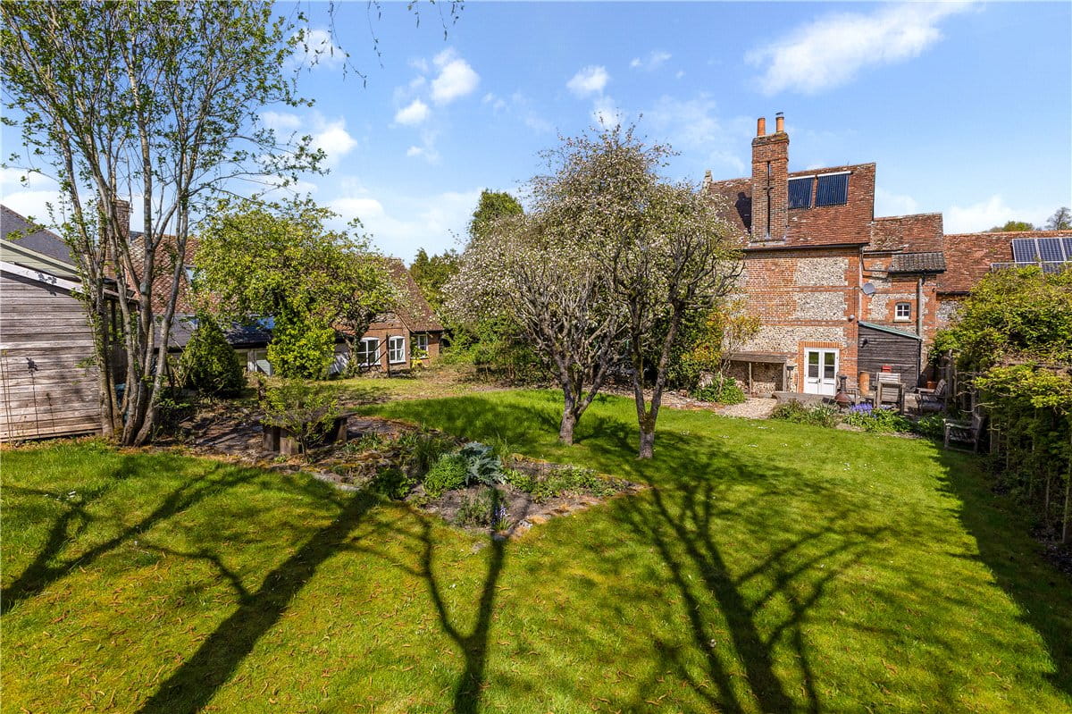 3 bedroom house, West Street, Aldbourne SN8 - Available