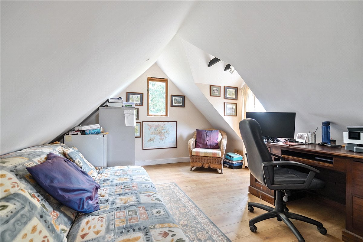 5 bedroom house, Clench Common, Marlborough SN8 - Available