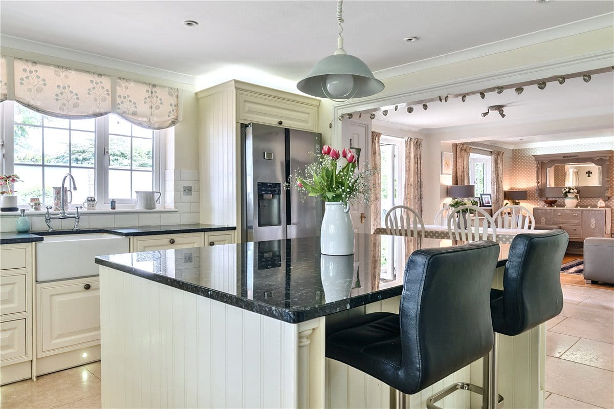 5 bedroom house, Clench Common, Marlborough SN8 - Available