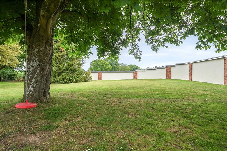 5 bedroom house, Clench Common, Marlborough SN8 - Available