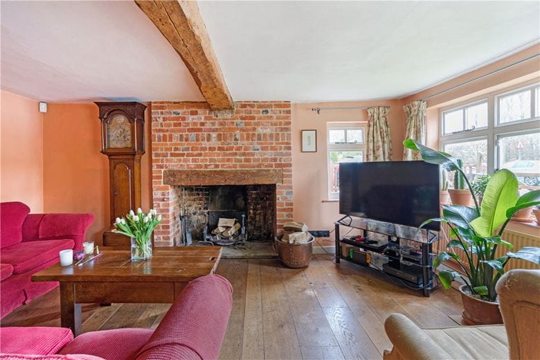 4 bedroom cottage, The Green, Froxfield SN8 - Available