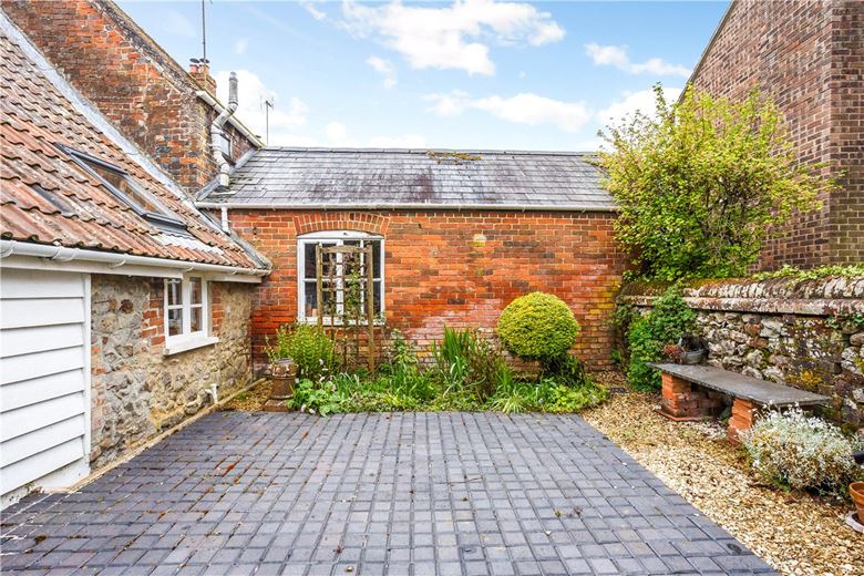 2 bedroom house, Winterbourne Monkton, Swindon SN4 - Sold