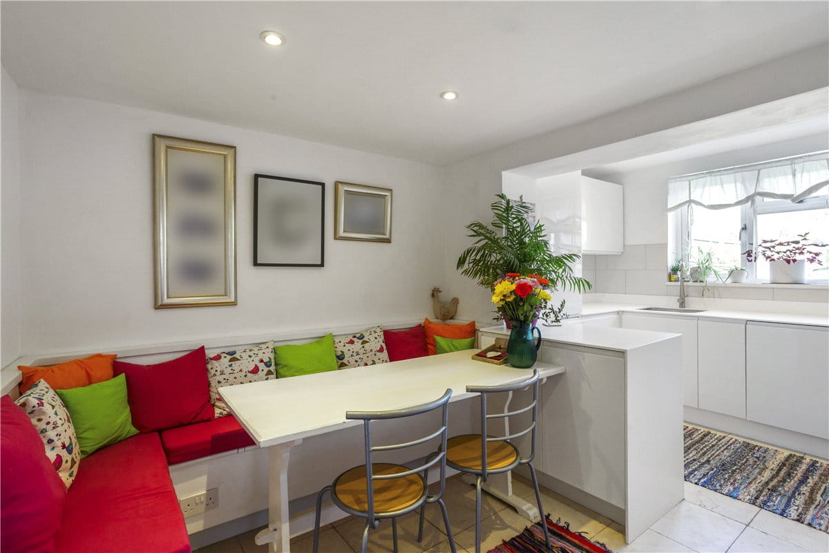 3 bedroom house, The Street, All Cannings SN10 - Available