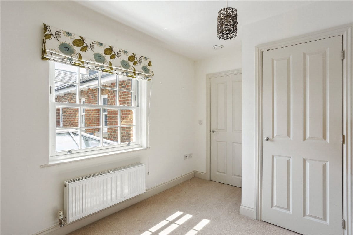 3 bedroom house, Clarendon Court, Marlborough SN8 - Sold STC