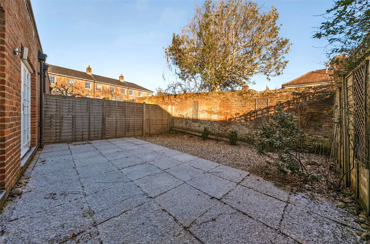 3 bedroom house, Clarendon Court, Marlborough SN8 - Sold STC