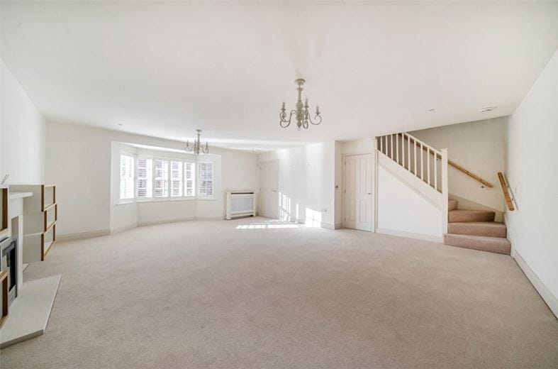 3 bedroom house, Clarendon Court, Marlborough SN8 - Sold STC