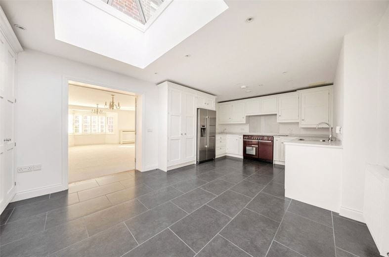 3 bedroom house, Clarendon Court, Marlborough SN8 - Sold STC