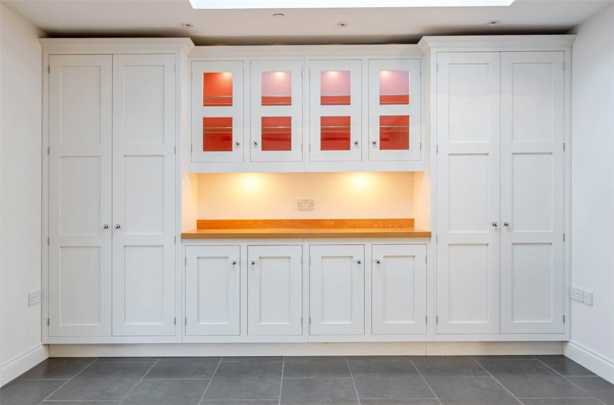 3 bedroom house, Clarendon Court, Marlborough SN8 - Sold STC