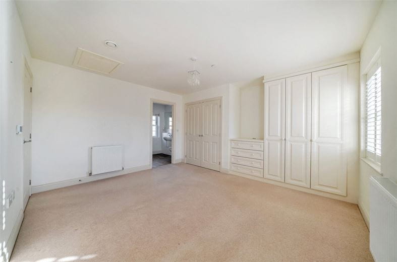 3 bedroom house, Clarendon Court, Marlborough SN8 - Sold STC