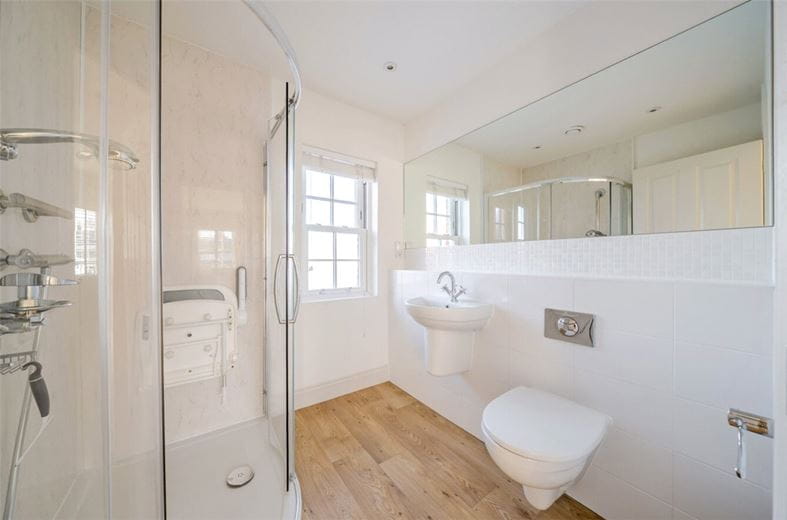 3 bedroom house, Clarendon Court, Marlborough SN8 - Sold STC