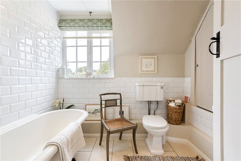 3 bedroom house, St. Johns Close, Marlborough SN8 - Sold STC