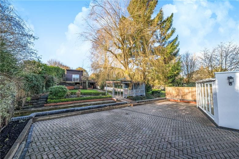 3 bedroom cottage, Wilton, Marlborough SN8 - Available