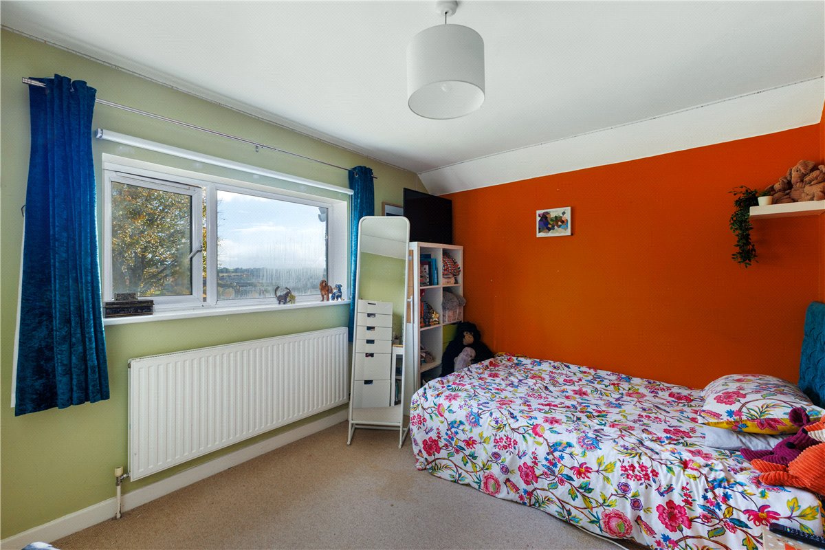 4 bedroom house, Pipers Piece, Herd Street SN8 - Available