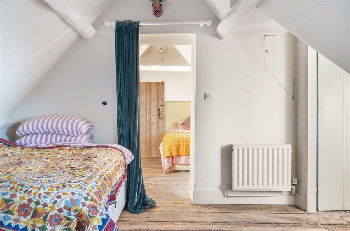 8 bedroom house, Castlefields, Calne SN11 - Available