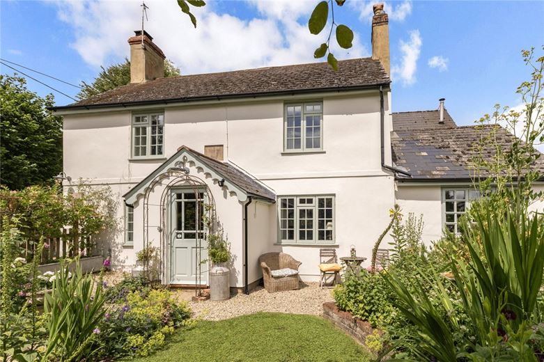 4 bedroom house, Church Walk, Bishopstone SN6 - Available