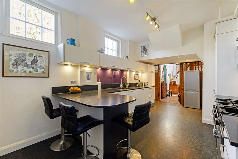 3 bedroom house, Neates Yard, Marlborough SN8 - Sold STC