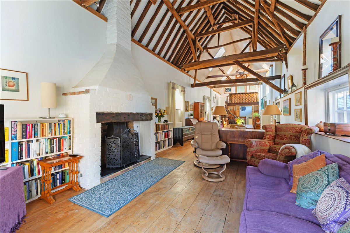 3 bedroom house, Neates Yard, Marlborough SN8 - Sold STC