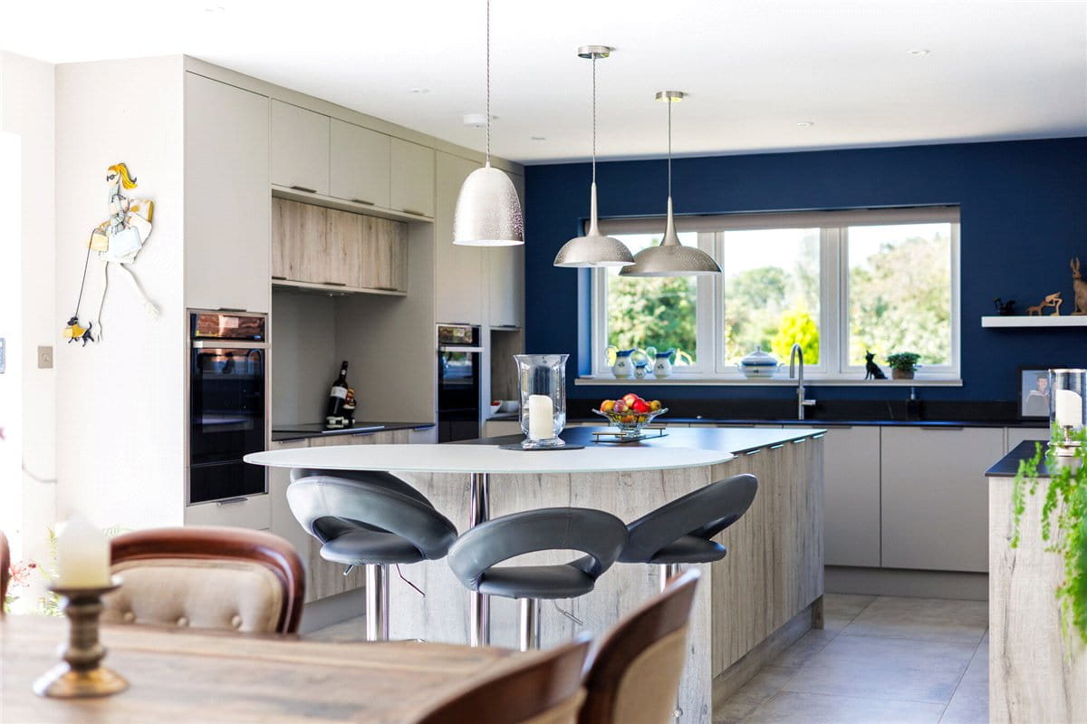 4 bedroom house, Honeystreet, Pewsey SN9 - Available