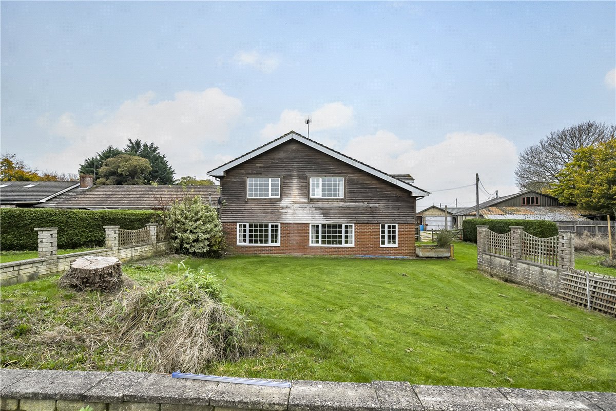 8 bedroom house, Fisher's Brook, Calne SN11 - Sold STC