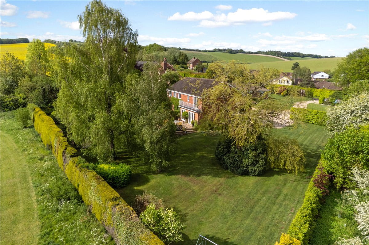 5 bedroom house, Southward Lane, Aldbourne SN8 - Available